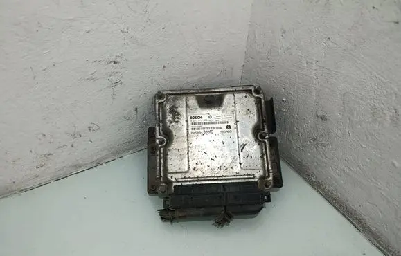 Chrysler Voyager Engine control unit/module 1039S23707 P05094800AD 0281012999