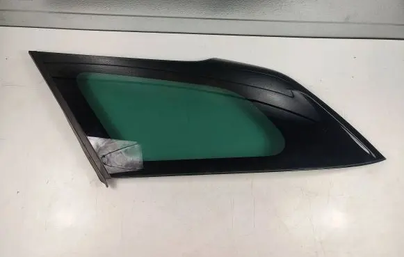 Rear vent window glass