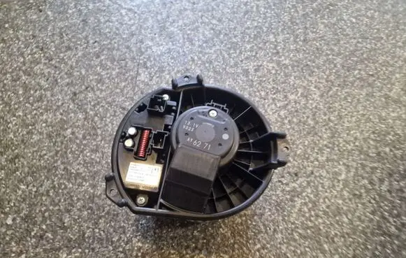 Chrysler 200 Heater fan/blower