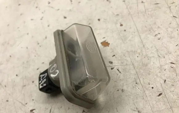 Toyota Avensis T250 Number plate light 8127105040 8127005042