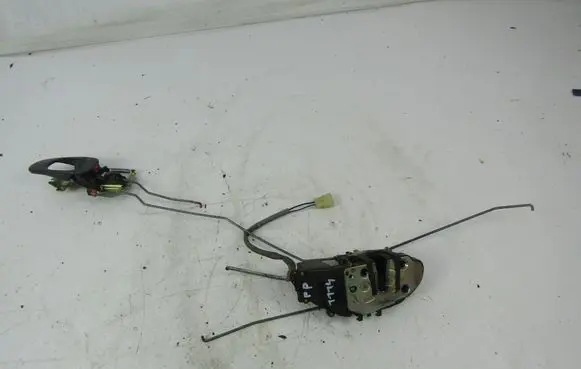 KIA Sephia Front door lock 