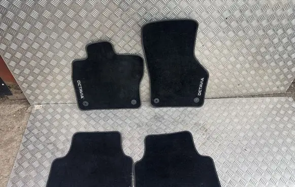 Skoda Octavia Mk4 Car floor mat set 5E4061404