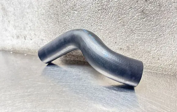 Opel Vectra C Coolant pipe/hose 58609211 133185 93185363