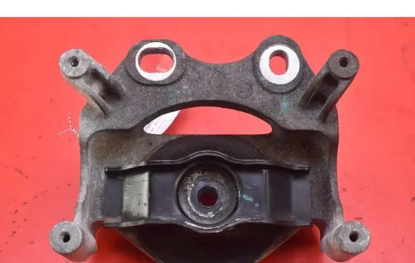 Dacia Spring Gearbox mounting bracket 
