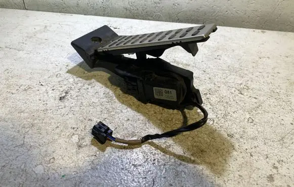 KIA Sportage Accelerator throttle pedal 11052020 095229