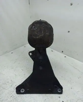 Volkswagen PASSAT B5 Engine mount bracket 8D0199308L