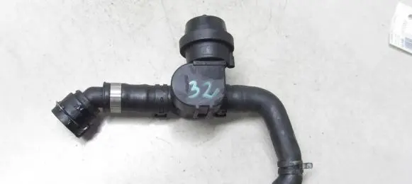 Volvo XC60 Engine coolant pipe/hose 31338891
