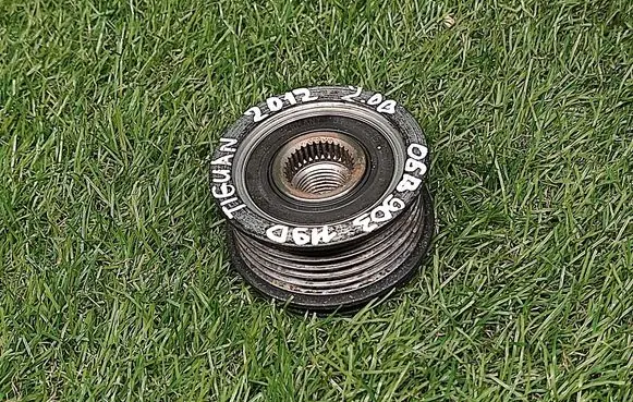 Volkswagen Tiguan Alternator pulley 06B903119D F23114208 F231142