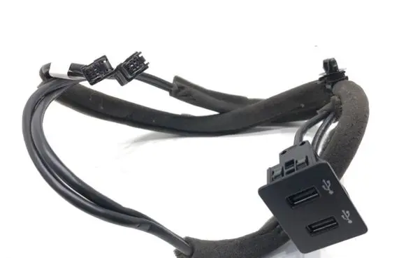 Mitsubishi Eclipse Cross USB socket connector 