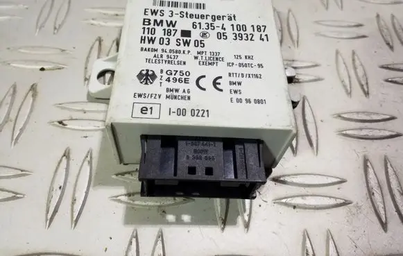 BMW 5 E39 Immobilizer control unit/module 61354100187 05393241 HW03SW5