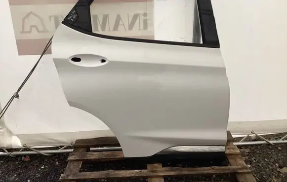 Chevrolet Bolt Rear door