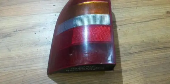 Ford Mondeo MK I Rear/tail lights 93bg13n004 Nenustatyta
