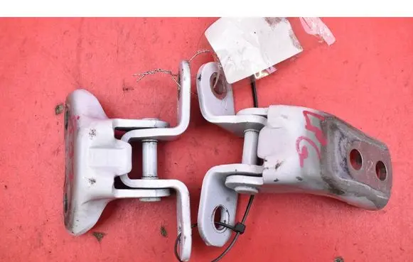 Toyota Yaris Front door hinge set 