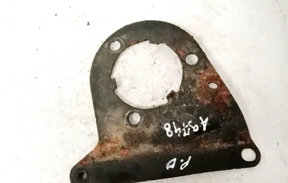 Mazda 6 Engine mounting bracket