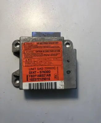 Mazda 626 Airbag control unit/module GE4T57K30D 102372129010