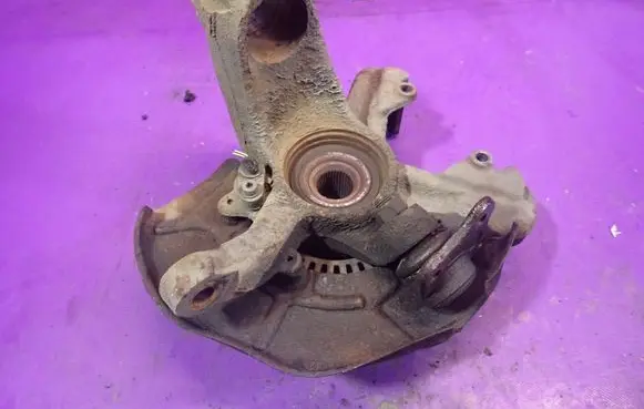 Seat Toledo II (1M) Front wheel hub spindle knuckle