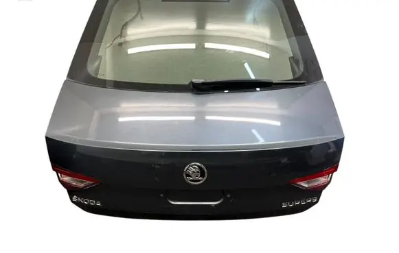 Tailgate/trunk/boot lid