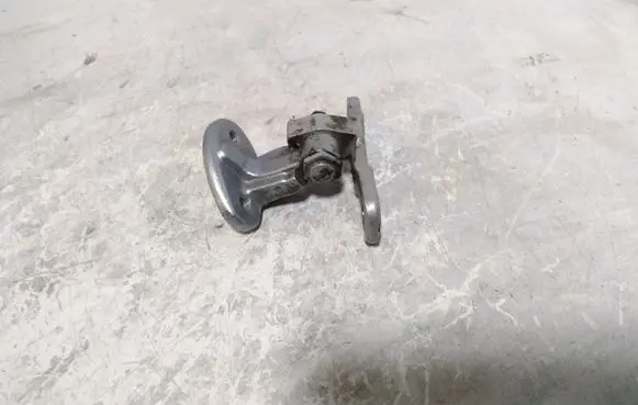Volvo V50 Rear door lower hinge 30715360