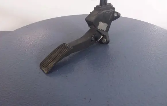 Peugeot 107 Accelerator throttle pedal 78110-0H010-C