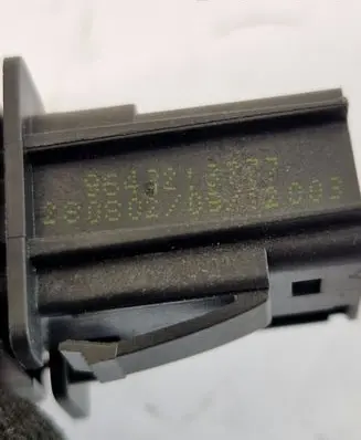 Peugeot 206 Hazard light switch 9642213777