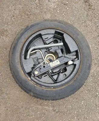 BMW 5 E60 E61 R17 spare wheel 6758778