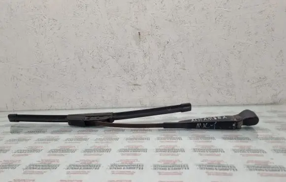Seat Alhambra (Mk1) Rear wiper blade arm
