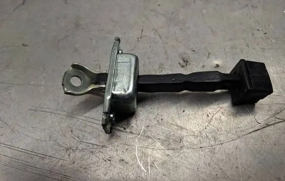 Mitsubishi i-MiEV Rear door check strap stopper 