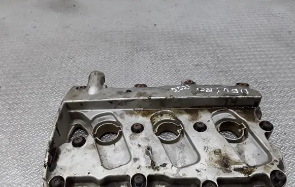 Audi A6 S6 C6 4F Rocker cam cover 