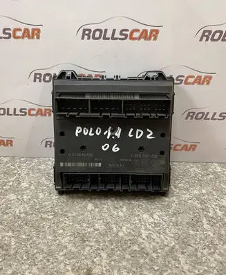 Volkswagen Polo Fuse module 6Q1937049D 5WK48212D