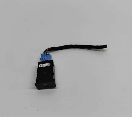 Mercedes-Benz CLA C118 X118 USB socket connector A2478207302