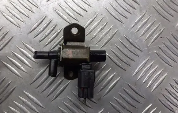 Mazda 6 Valve vacuum 1S7G-9J559-BA