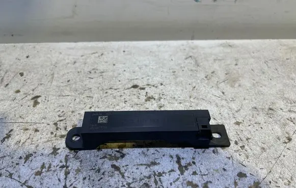 Mercedes-Benz EQA Keyless system antenna A1679050901