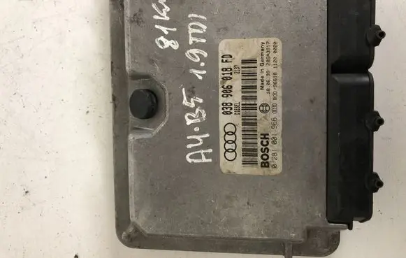Audi A4 S4 B5 8D Engine control unit/module 038906018FD 0281001966