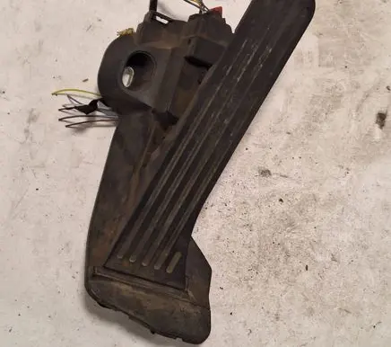 Volkswagen PASSAT B6 Accelerator throttle pedal 6PV00874500 1K2721503M 022707