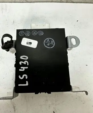 Lexus LS 430 Gateway control module 8911150010