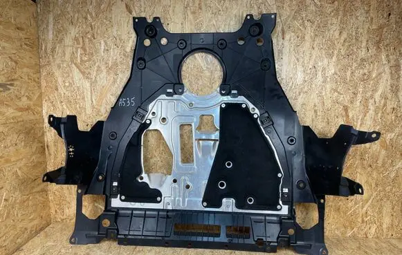 Honda CR-V Engine splash shield/under tray 741103Y0
