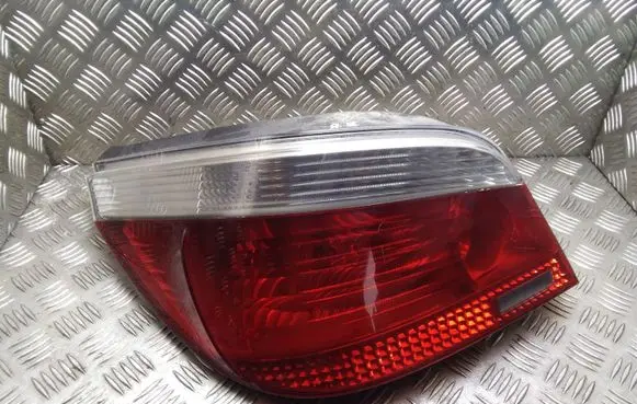 BMW 5 E60 E61 Rear/tail lights 6910767