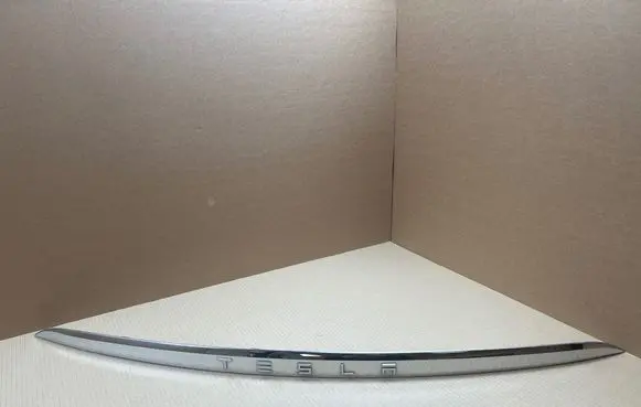Tesla Model X Tailgate trim 104692000B