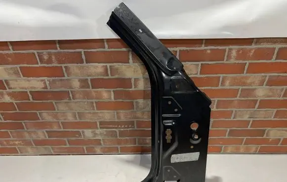Land Rover Defender Other sill/pillar trim element LR130711