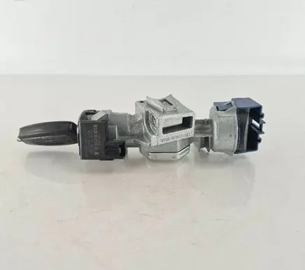 Ford S-MAX Ignition lock 3M51-3F880-AE