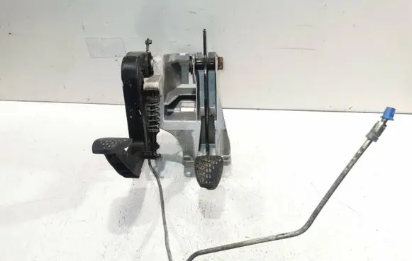 Volkswagen II LT Pedal assembly A9012902016 A9012901916 A6382900316