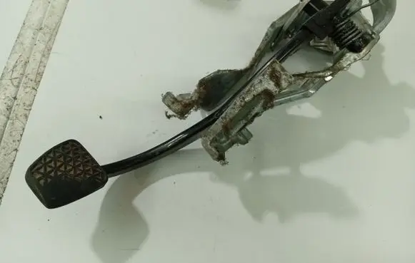 Opel Zafira A Brake pedal 