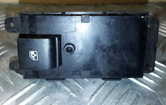Chevrolet Cruze Electric window control switch 13305370