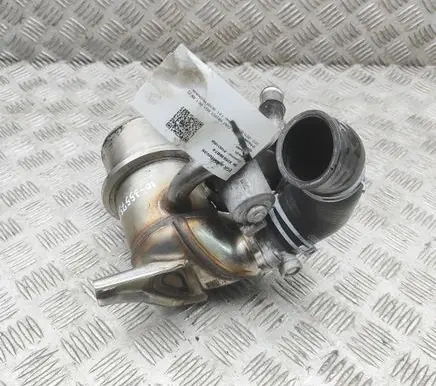 Volkswagen Golf VII EGR valve cooler 04L131521E 04L131512