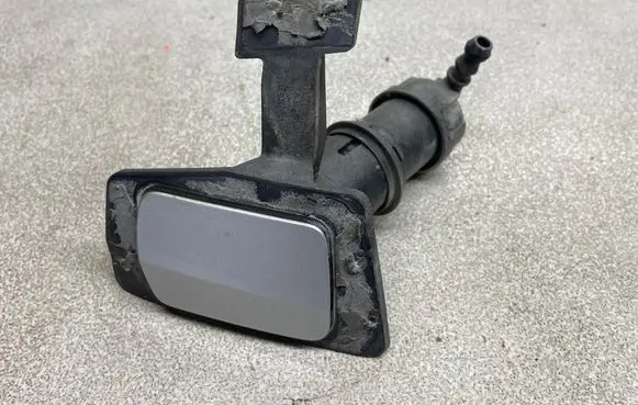 Opel Zafira B Headlight washer spray nozzle 13178251