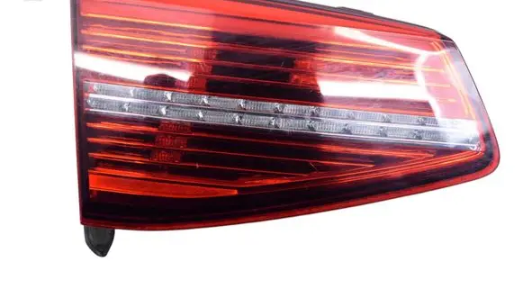 Volkswagen PASSAT B8 Tailgate rear/tail lights 3G9945307E