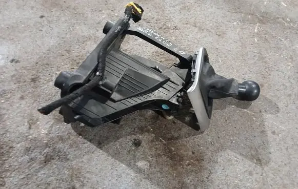 Citroen C4 II Gear shifter/selector 81192002 9671748880