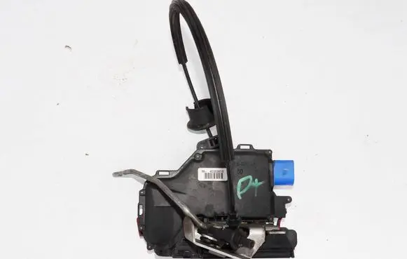 Audi A8 S8 D3 4E Rear door lock 4E0839016