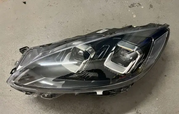 Ford Kuga III Headlights/headlamps set 13E017