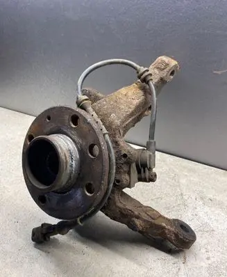 Opel Meriva A Front wheel hub spindle knuckle